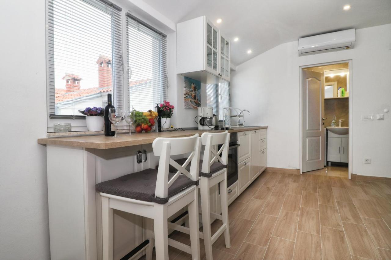רוביני Apartments Korina & Dadi מראה חיצוני תמונה