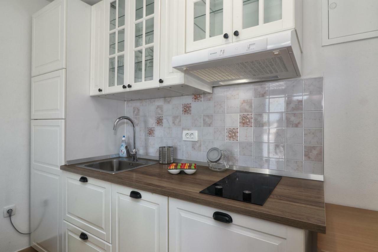 רוביני Apartments Korina & Dadi מראה חיצוני תמונה